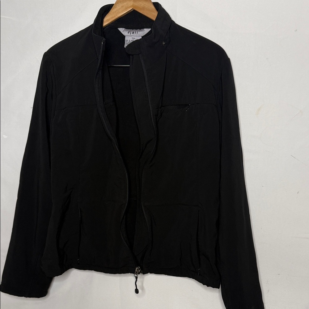 fjall black lightweight track style jacket sz Large